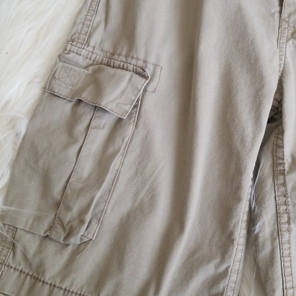 Levis Beige Cargo Shorts - Picture 5 of 5